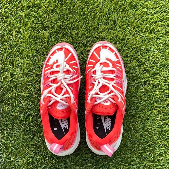 🎄PRICE DROP🎄 Nike Air Max 98 - Picture 4 of 5